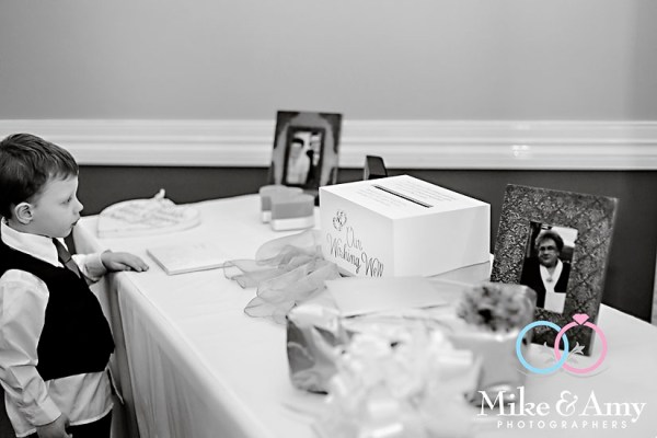 melbourne_wedding_photographer_mike_and_amy_photographers_bonville-33
