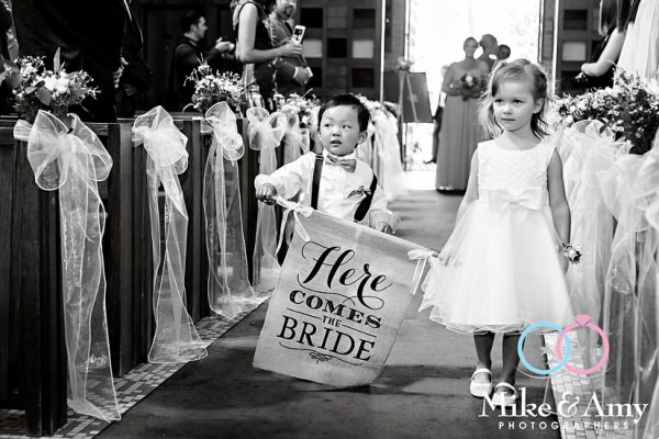 mike_and_amy_photographers_melbourne_wedding-13
