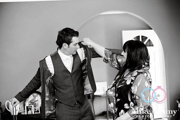 mike_and_amy_photographers_melbourne_wedding-3