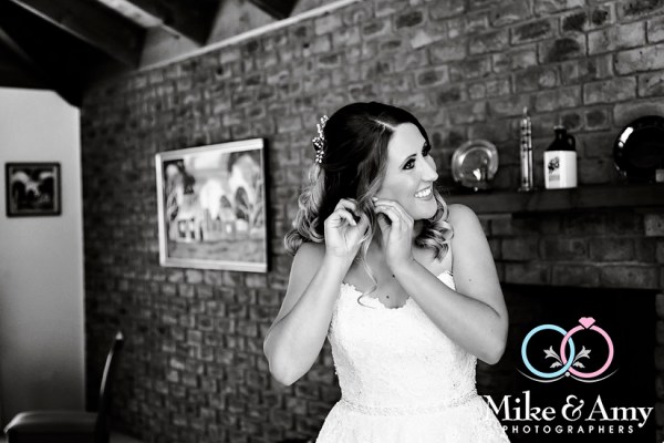 mike_and_amy_photographers_melbourne_wedding-6
