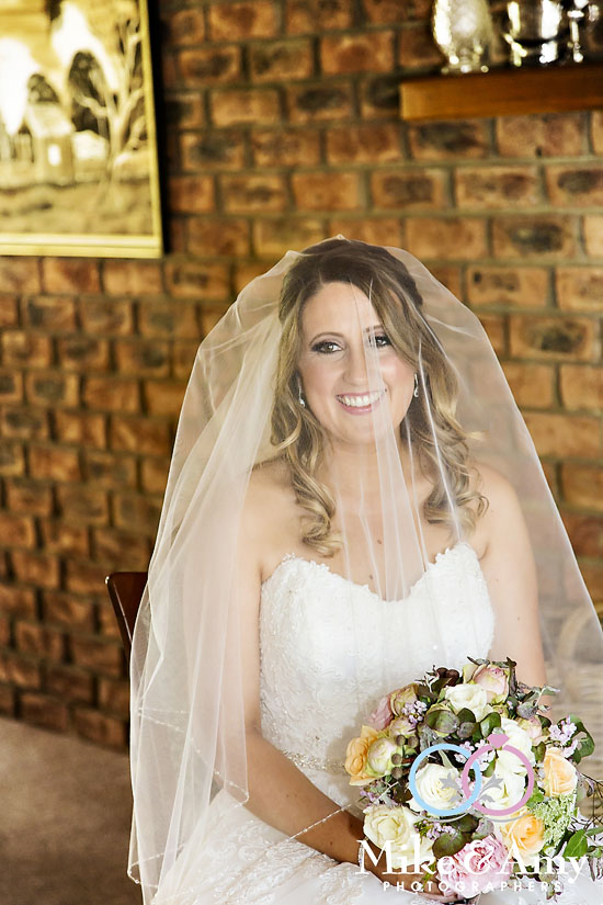 mike_and_amy_photographers_melbourne_wedding-8