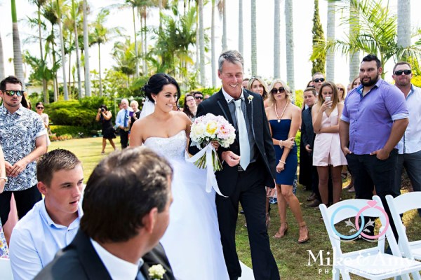 mike_and_amy_photographers_melbourne_wedding_photographer_yamba-13