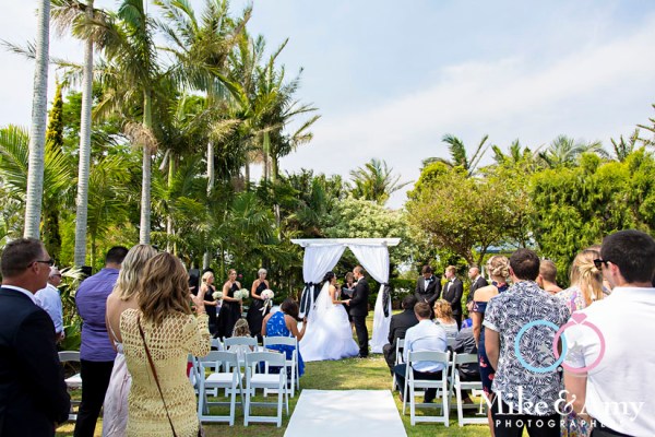 mike_and_amy_photographers_melbourne_wedding_photographer_yamba-14