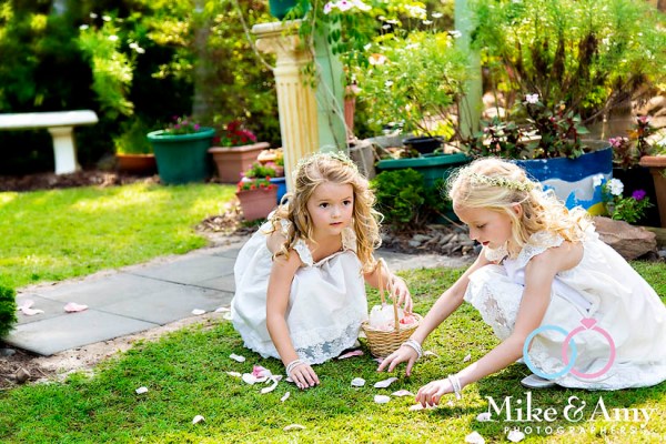 mike_and_amy_photographers_melbourne_wedding_photographer_yamba-16