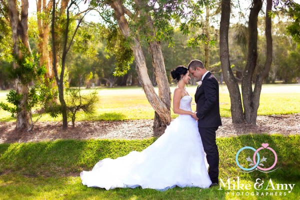 mike_and_amy_photographers_melbourne_wedding_photographer_yamba-28
