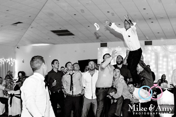 mike_and_amy_photographers_melbourne_wedding_photographer_yamba-36