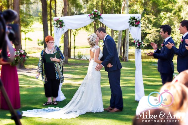 mike_and_amy_photographers_wedding_photographers-11