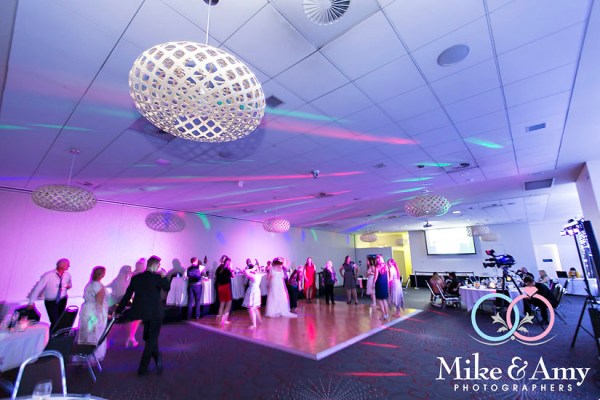 Mike_and_amy_photographers_melbourne_wedding_photographers-25