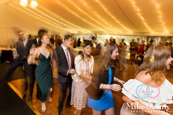 Mike_&amp;_Amy_Photographers_Melbourne_Wedding_Photographers-27