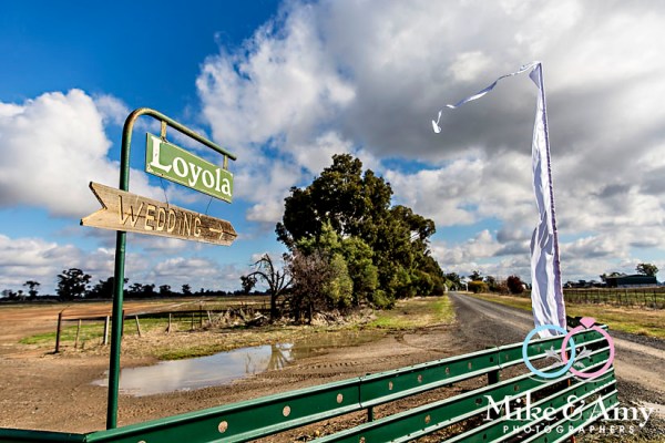 Mike_&amp;_Amy_Photographers_Melbourne_Wedding_Photographers-5