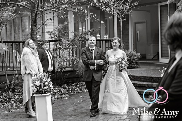 Mike_and_amy_photographers_melbourne_wedding-14