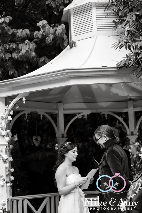 Mike_and_amy_photographers_melbourne_wedding-17