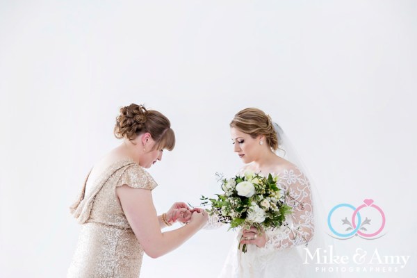 Melbourne_wedding_photographer_mike_and_amy_photographers-10