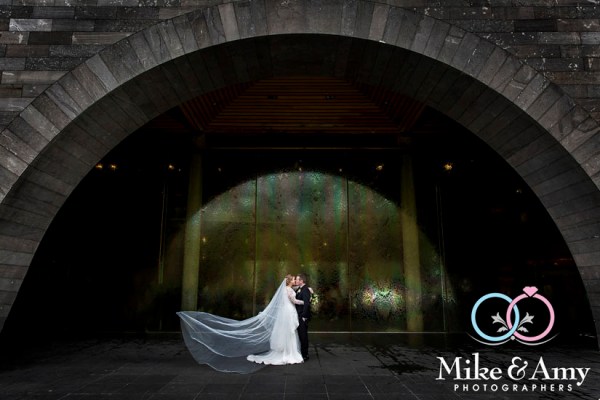 Melbourne_wedding_photographer_mike_and_amy_photographers-23