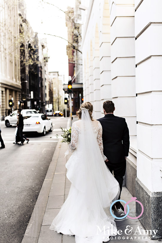 Melbourne_wedding_photographer_mike_and_amy_photographers-27