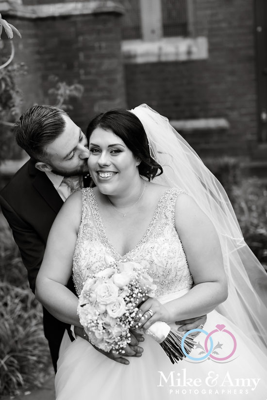 Melbourne_wedding_photographer_mike_and_amy_photographers-15