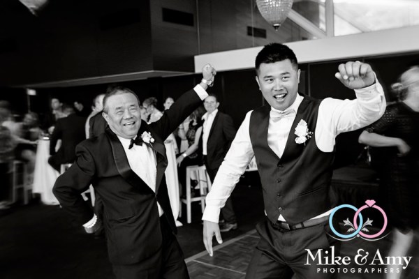 Melbourne_wedding_photographer_mike_and_amy_photographers-19