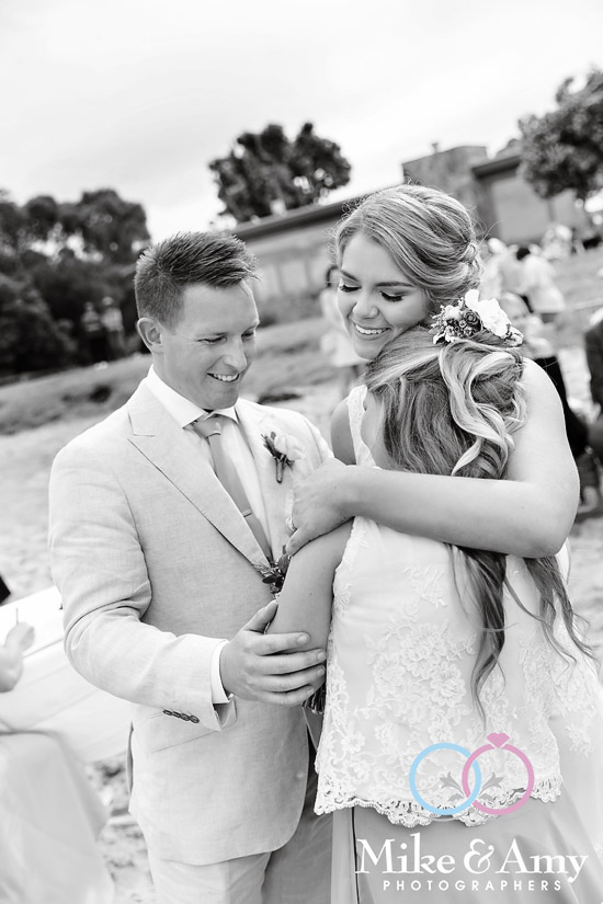 Mike_and_amy_photographers_melbourne_wedding_photographers-15