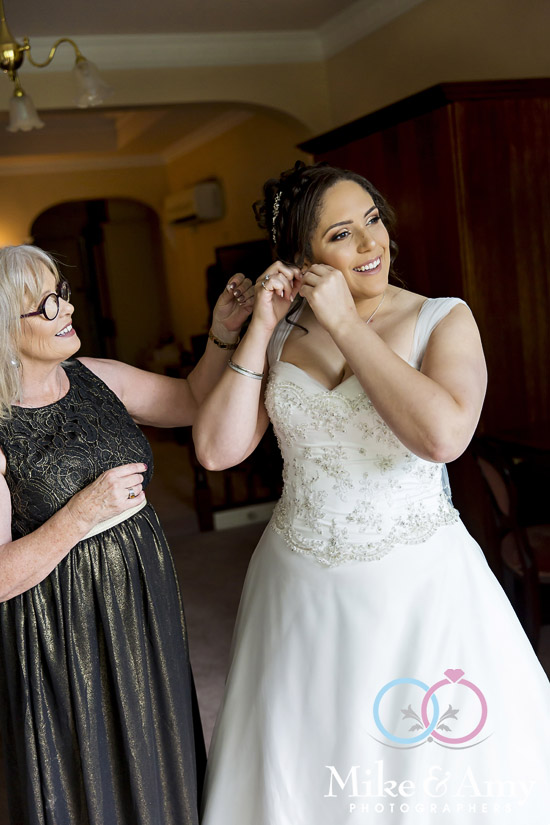 Mike_and_amy_photographers_melbourne_wedding_photographers-4