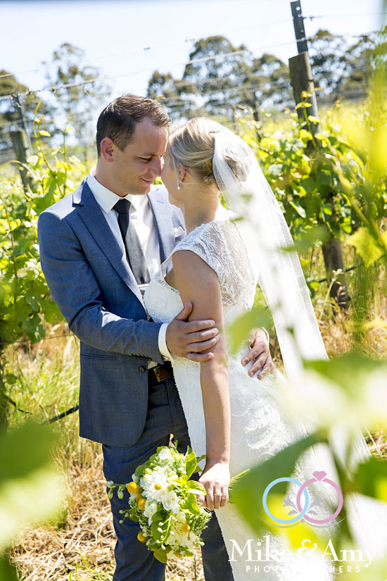 Mike_and_amy_photographers_wedding_photography_melbourne-12