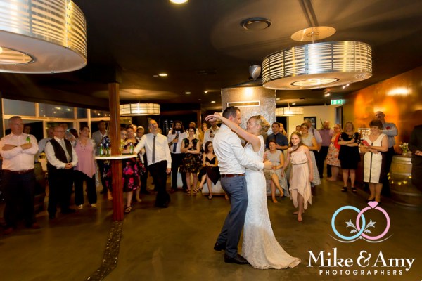 Mike_and_amy_photographers_wedding_photography_melbourne-25
