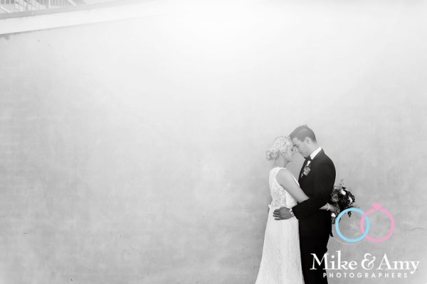 Melbourne_wedding_photographer_mike_and_amy_photographers-19