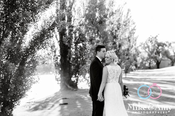 Melbourne_wedding_photographer_mike_and_amy_photographers-21