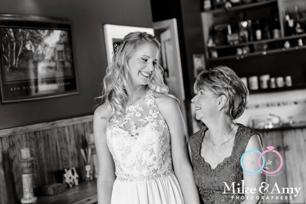 Mike_and_amy_photographers_melbourne_wedding_photographer-11