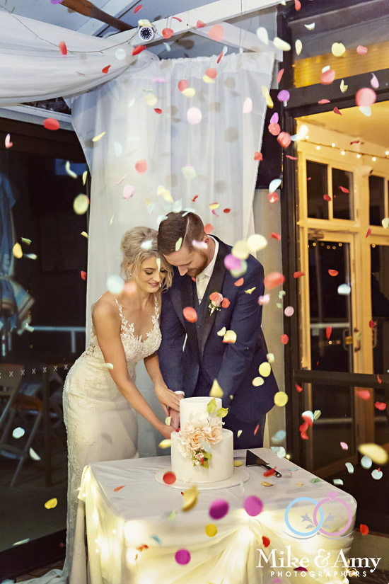 23050beb-44b8-48f9-8c23-f69f4f86b422